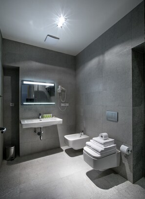 Design Apartment, 1 King Bed, Patio (3B) | Bathroom | Shower, free toiletries, hair dryer, bidet - Apartments At The Blue Duckling (Prague)