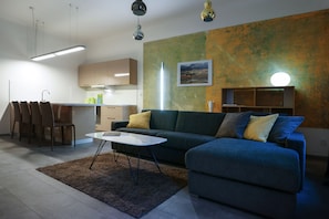 Design Apartment, Multiple Beds, Kitchen (4A) | Living area