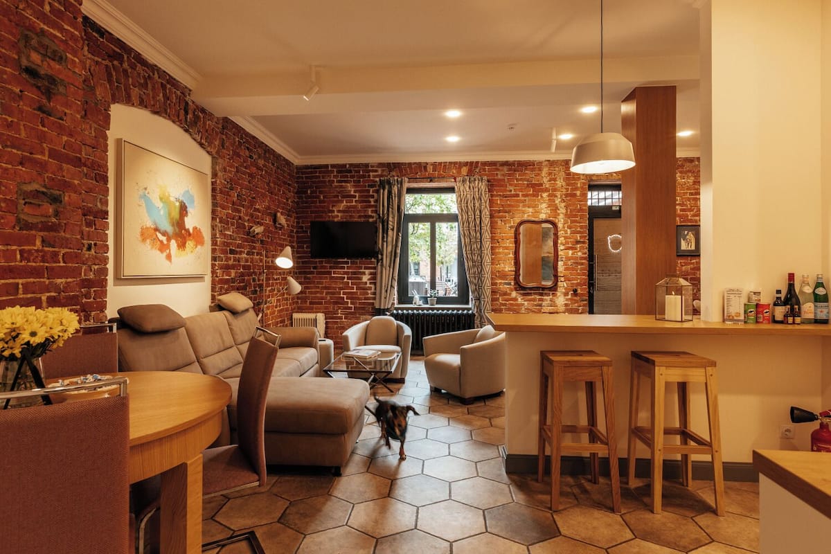 Apartment, Kitchen | Minibar, in-room safe, individually decorated, individually furnished