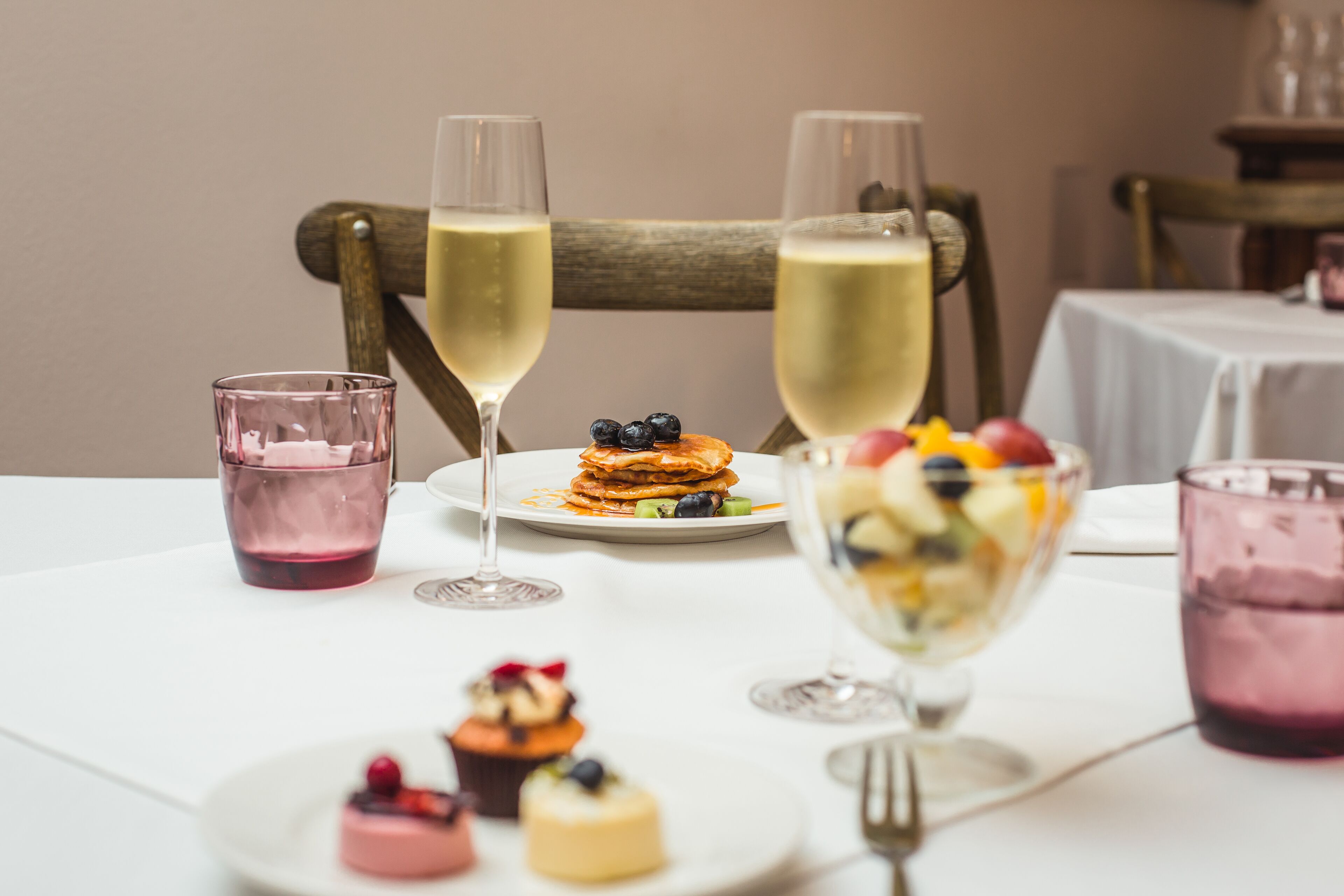 daily buffet breakfast (eur 15.00 per person)