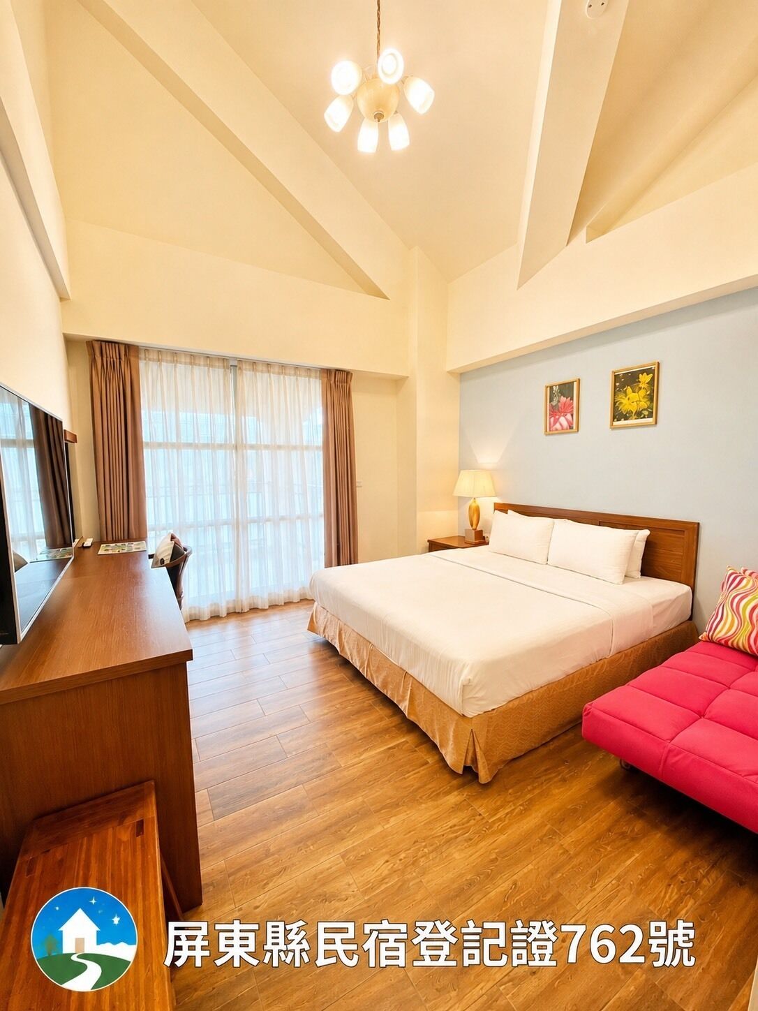 Habitación Elite doble | Colchones con acolchado adicional, escritorio, cortinas opacas