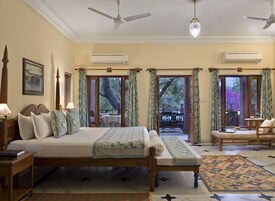Premium Double Room | Minibar, in-room safe, individually decorated, individually furnished