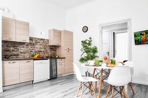 Apartment, 2 Bedrooms | Private kitchen | Full-size fridge, stovetop, dishwasher, cookware/dishes/utensils - Luxury 2 Bedrooms Home in Milan Center (Milan)