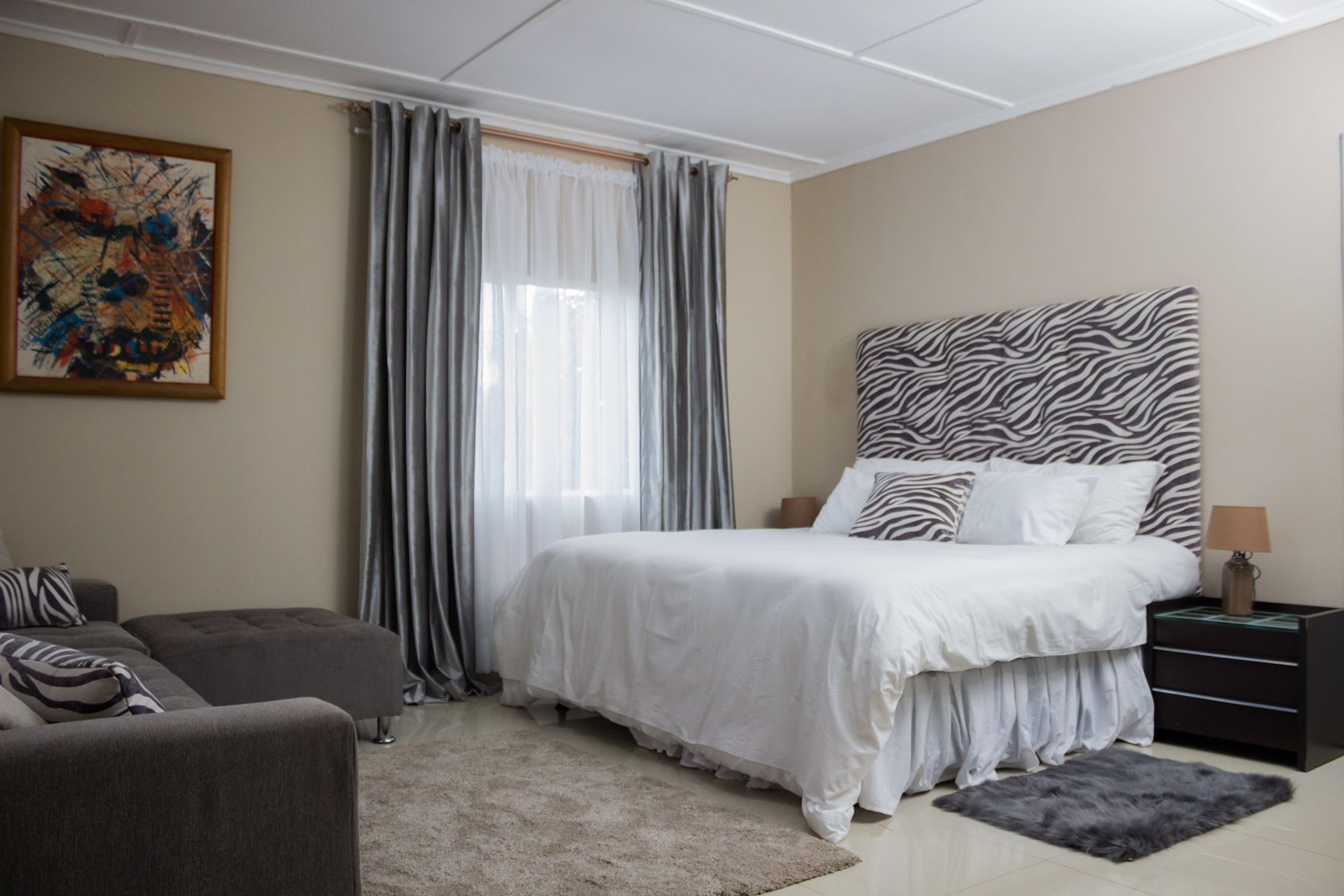 Classic House | 3 bedrooms, desk, laptop workspace, blackout drapes