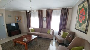 Classic House | Living room - Embassy Place (Lusaka)