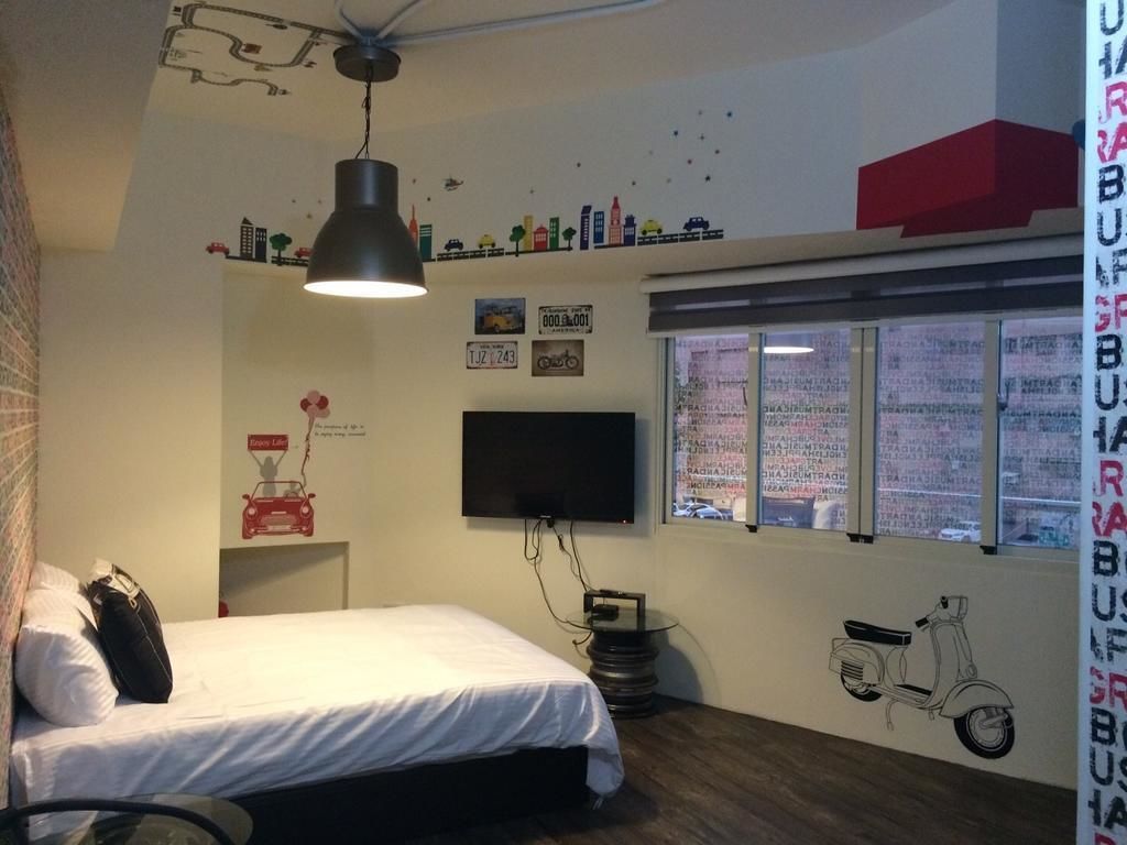 Decoración personalizada, muebles diferentes y escritorio 