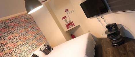 Decoración personalizada, muebles diferentes y escritorio