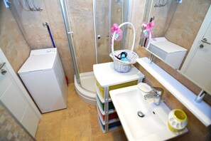 Bathroom - Apartment Vaki (Kotor)
