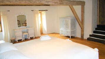 Superior Suite, Ensuite, Courtyard View (Max 2 adults + 2 children) | 1 bedroom, free WiFi, bed sheets