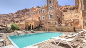 Kolam renang terbuka