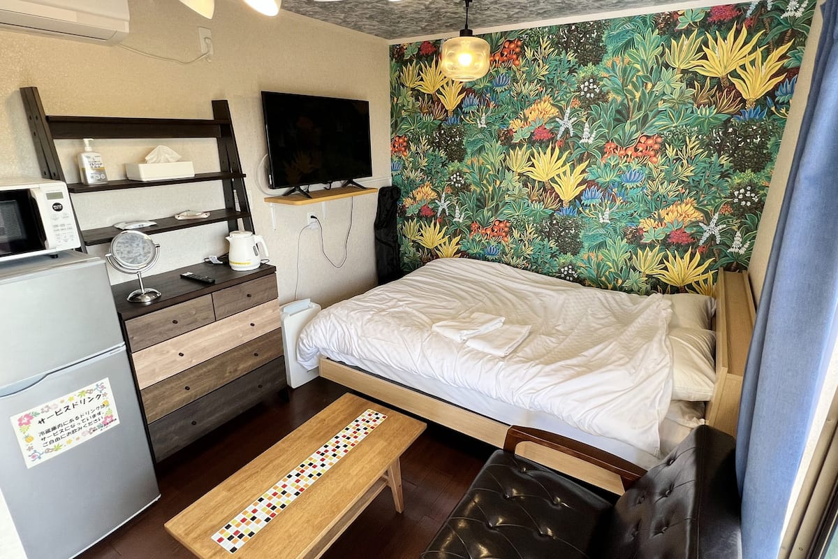 1 bedroom, desk, free WiFi, bed sheets