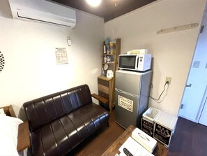 Classic-Ferienhaus, 1 Schlafzimmer, Nichtraucher, eingeschränkter Meerblick (B type, terrace) | 1 Schlafzimmer, Schreibtisch, kostenloses WLAN, Bettwäsche