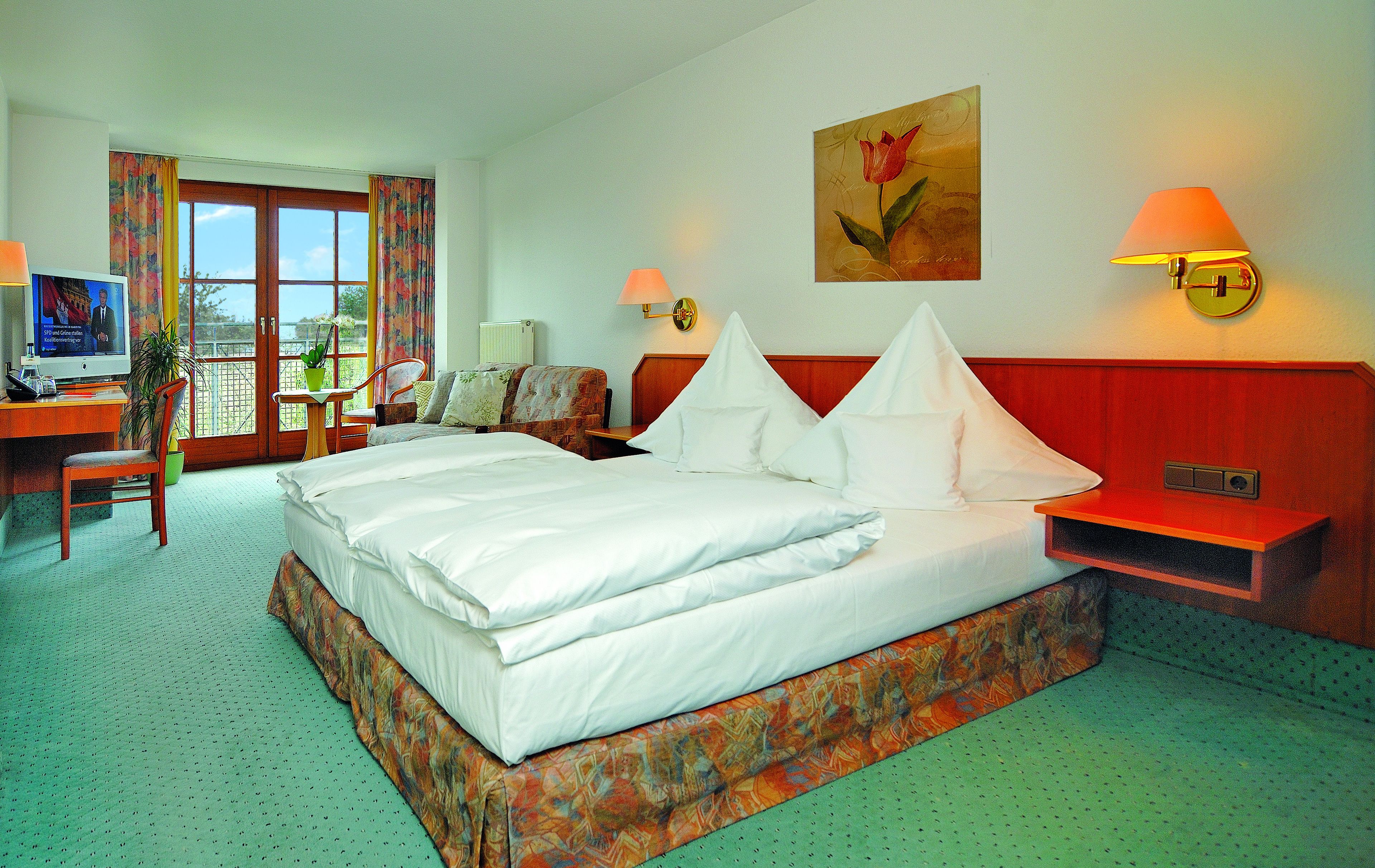 double room | desk, rollaway beds, free wifi, bed sheets