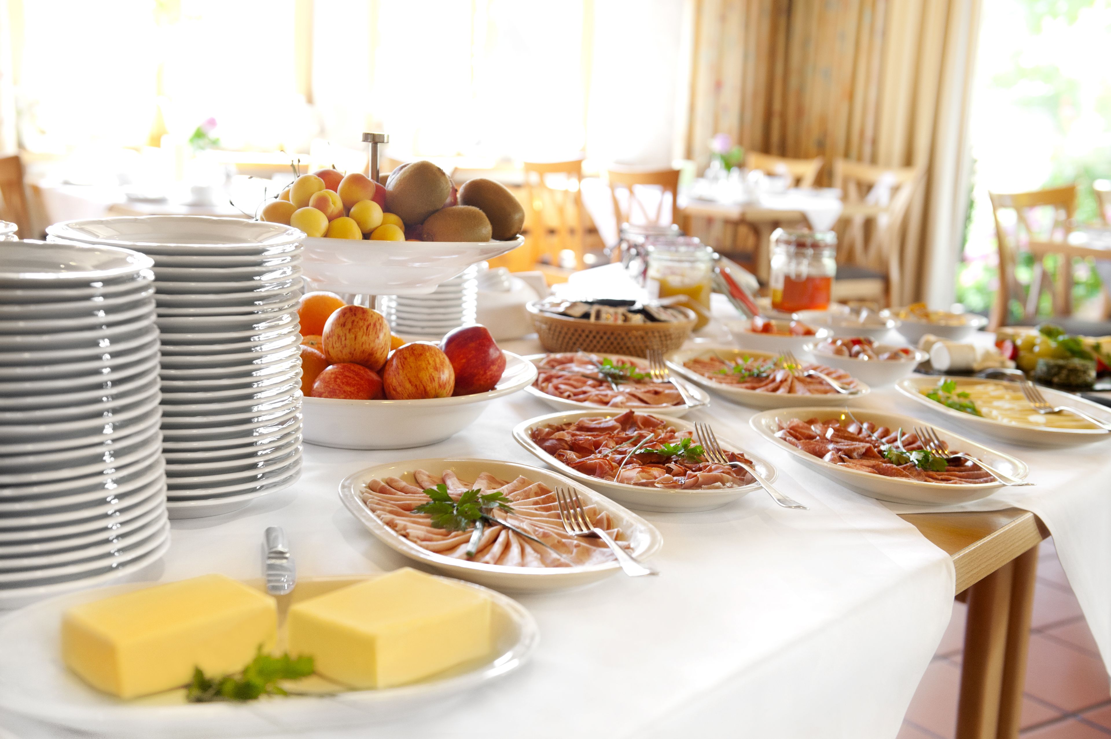 包含每日自助早餐