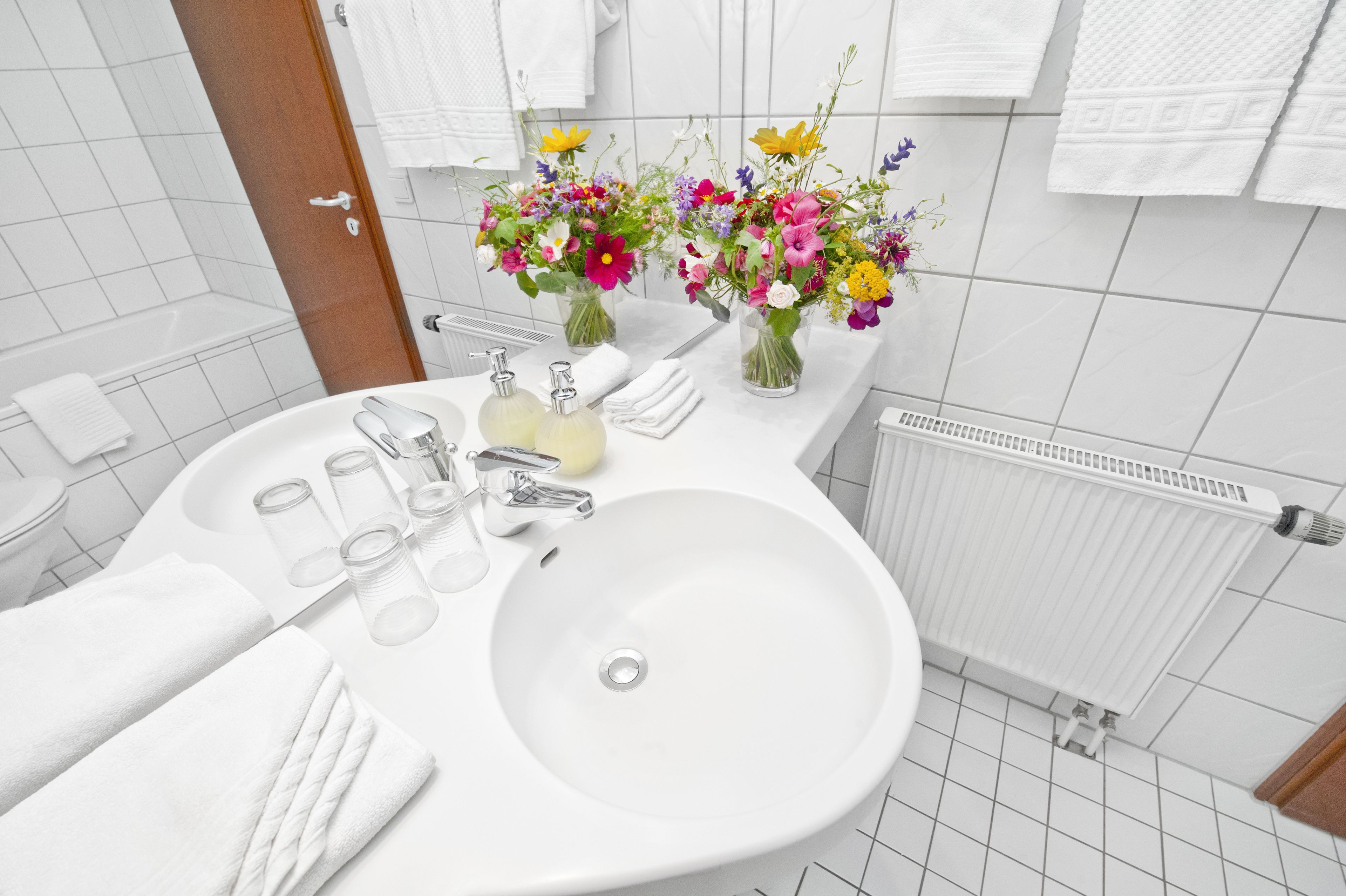 single room | bathroom sink