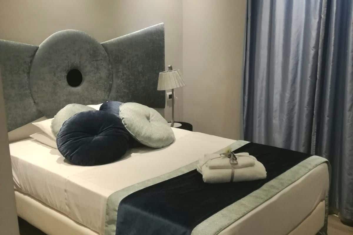 Single Room | Soundproofing, cribs (surcharge), WiFi (free)