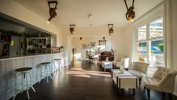 Bar (in der Unterkunft)