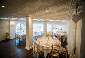 Indoor wedding - Gray Manor Hotel (Salisbury)