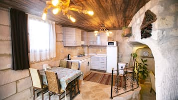 Studio Cave Room | Servicio a la habitación