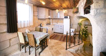 Kamelya Cave Hostel - Adults Only