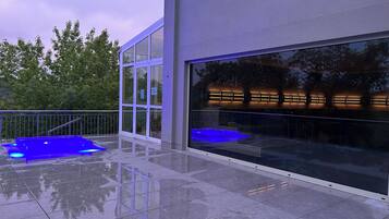 Couples treatment rooms, body treatments, body wraps, body scrubs