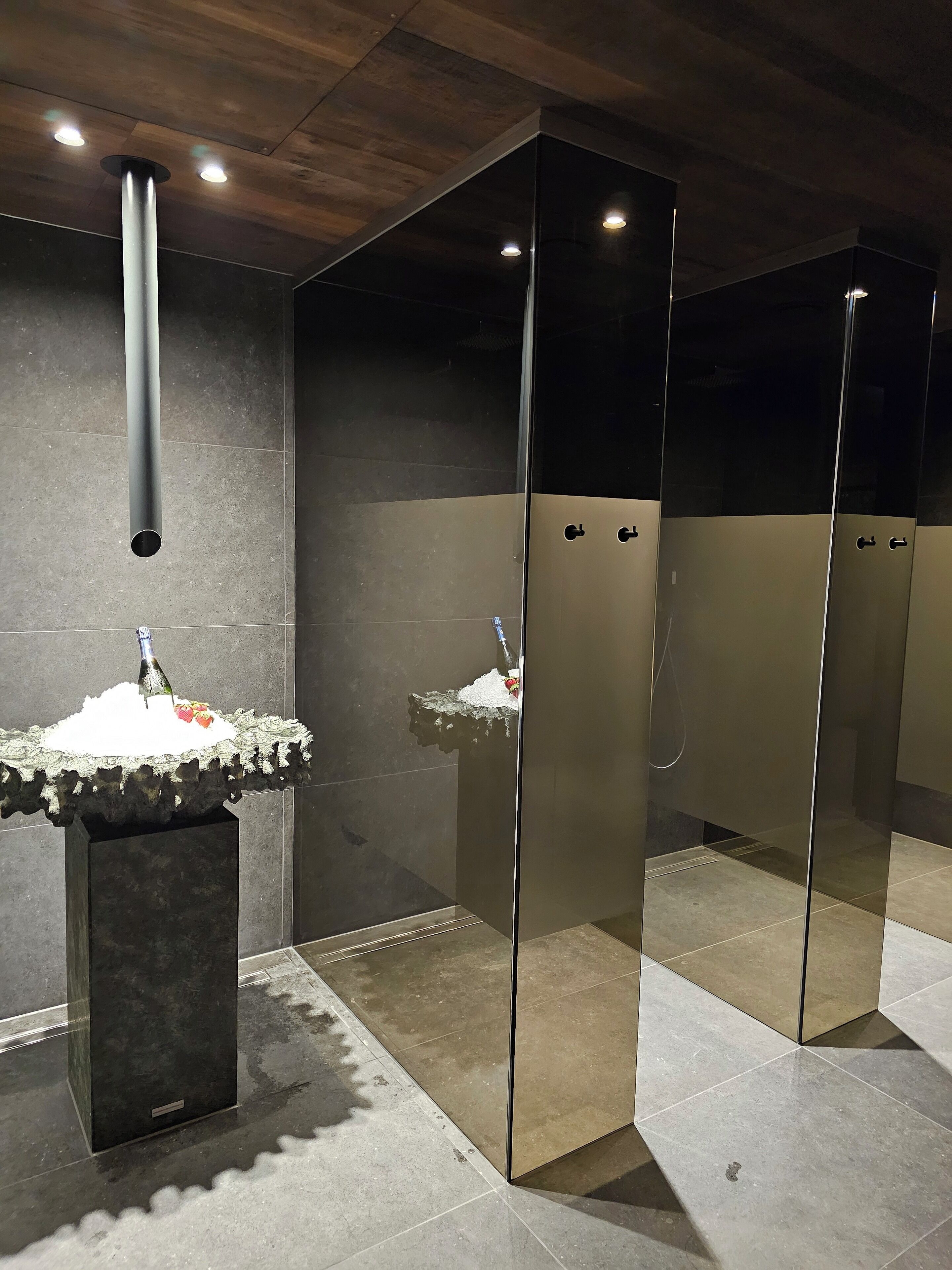 couples treatment room(s), body treatments, body wraps, body scrubs