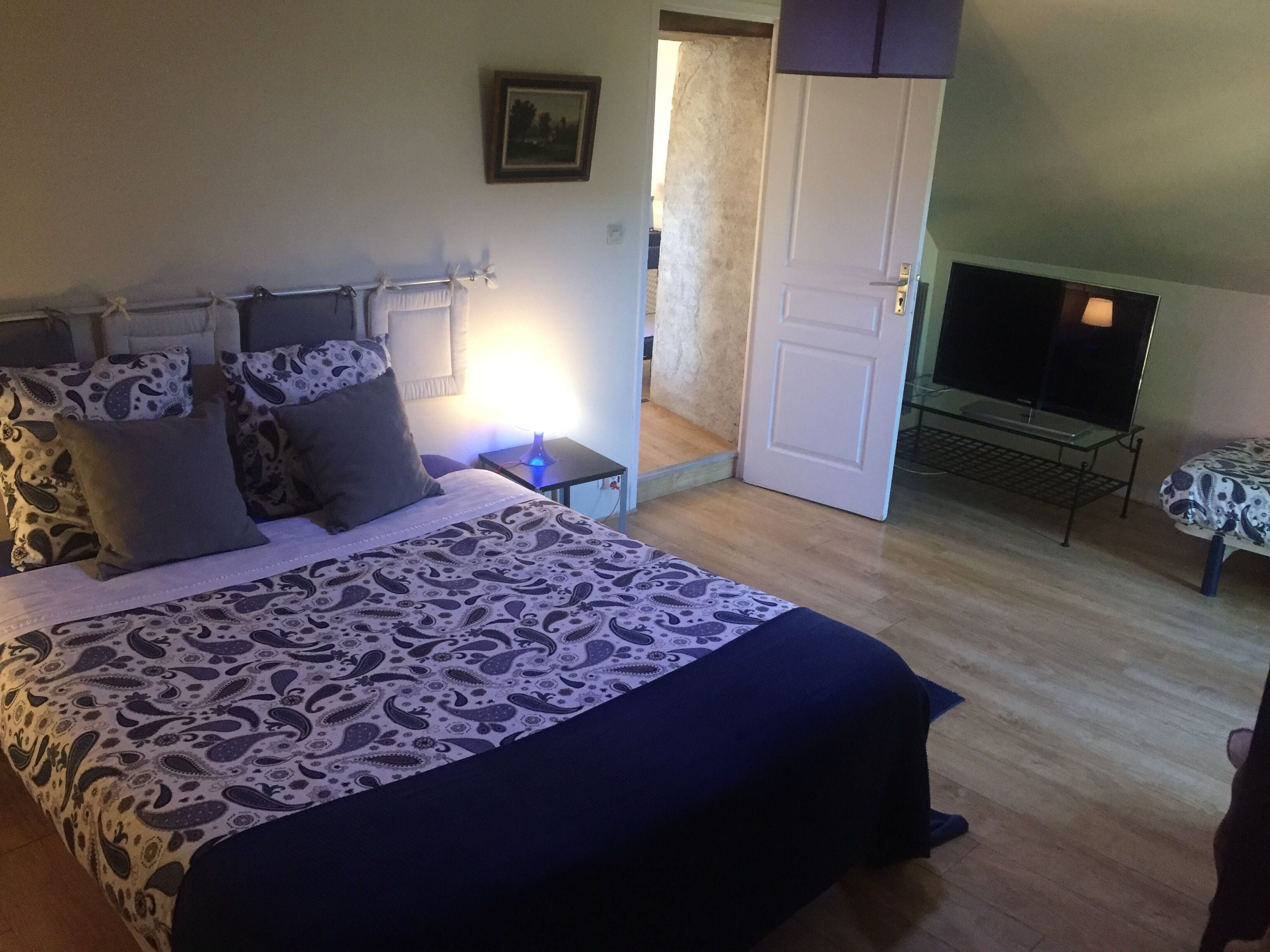 Family Suite (Geroges Sand) | Individually decorated, individually furnished, desk