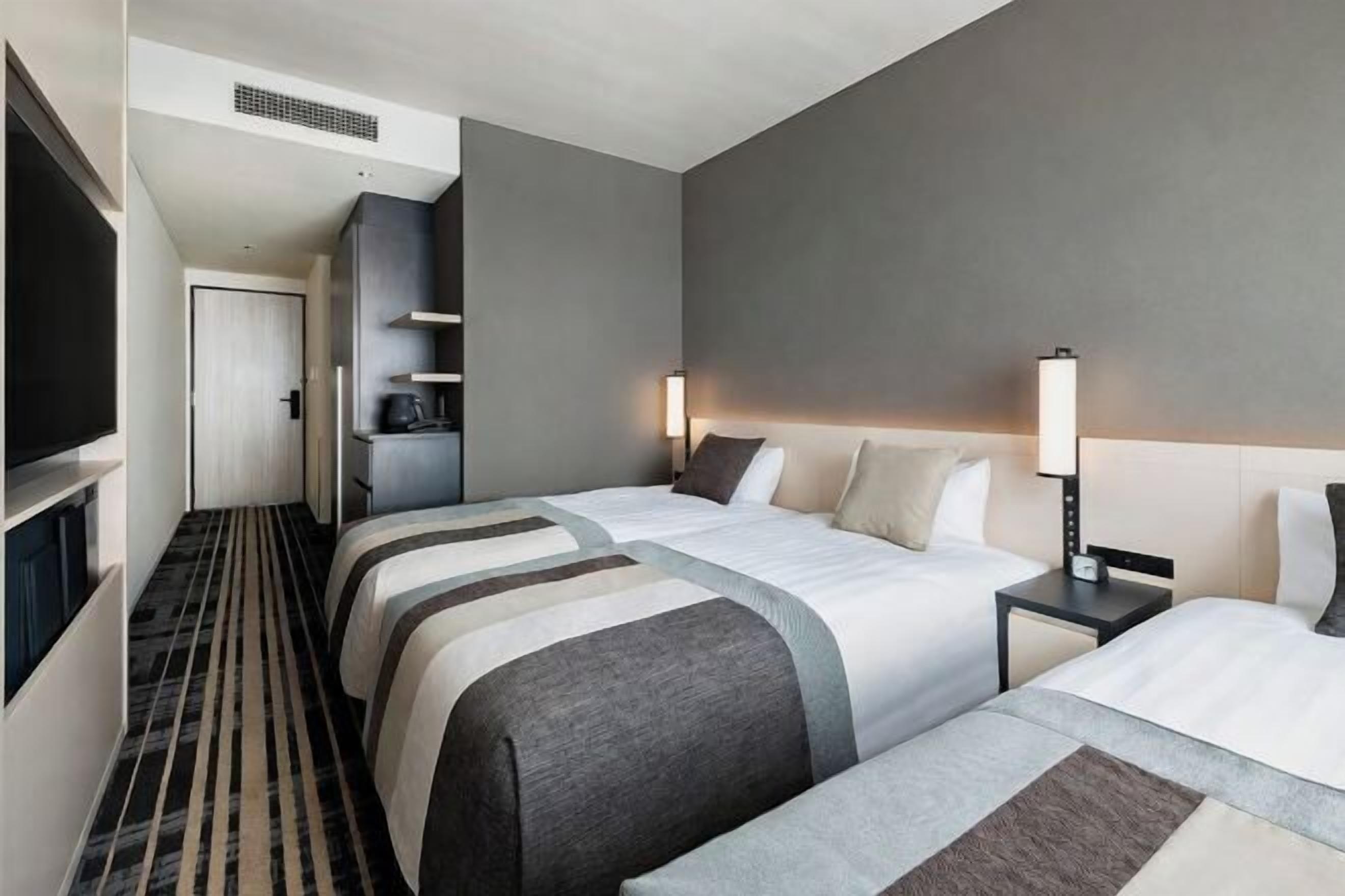 1 soverom, safe på rommet, blendingsgardiner og strykejern/-brett