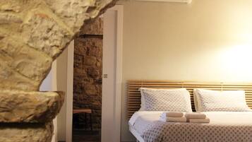 Deluxe-værelse (Due Mari) | 1 soveværelse, dundyner, senge med madrasser af memory foam, skrivebord