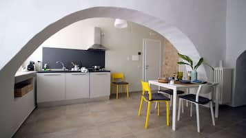 Deluxe Room (Due Mari) | Private kitchen