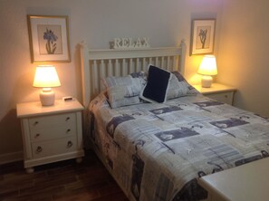 1 bedroom, free WiFi - 0104 Waters Edge Resort 1 Bedroom Condo by RedAwning (Murrells Inlet)