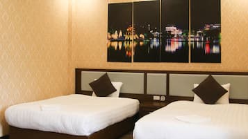 In-room safe, desk, soundproofing, free WiFi