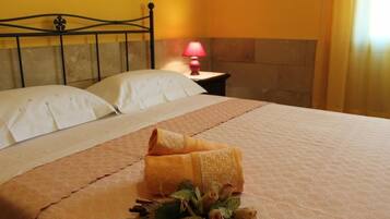 Double or Twin Room | Individually decorated, individually furnished, free WiFi, bed sheets