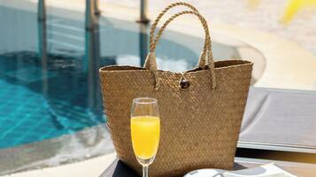 Outdoor pool, pool loungers