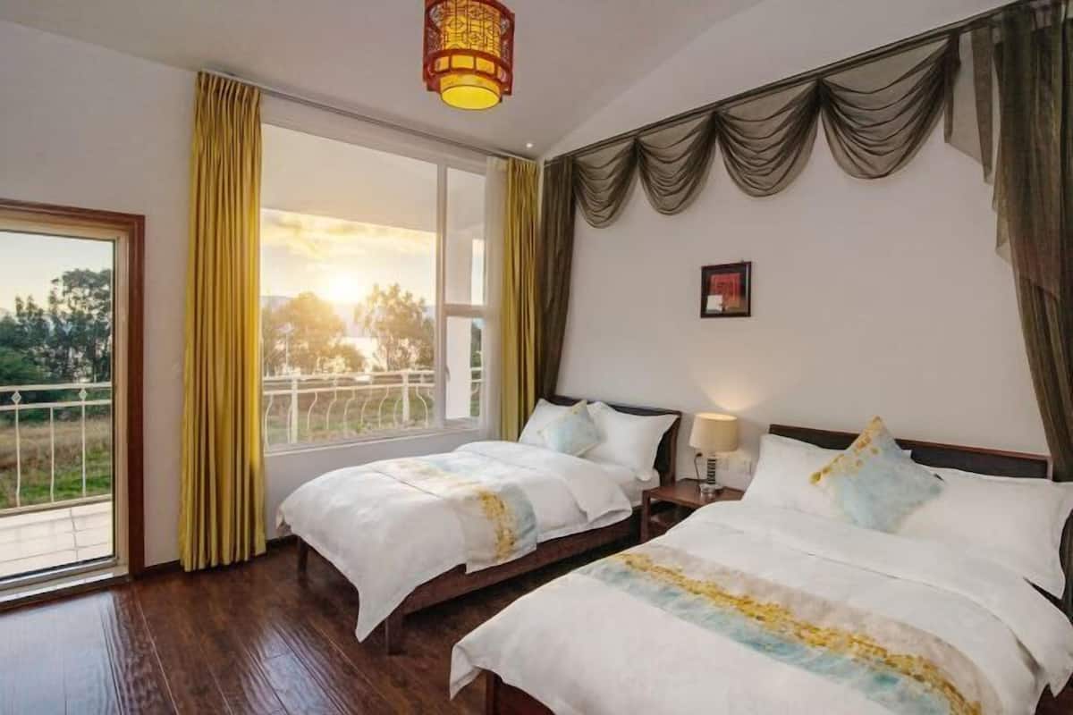 Premium bedding, individually decorated, individually furnished, desk