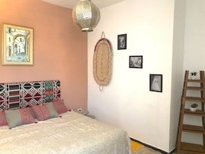 Apartment, 2 Bedrooms | 2 bedrooms, blackout drapes, iron/ironing board, travel crib - Cosy Marsa Plage (La Marsa)