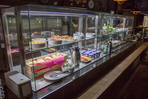 Daily buffet breakfast for a fee - Hotel Gorecznik (Przygodzice)