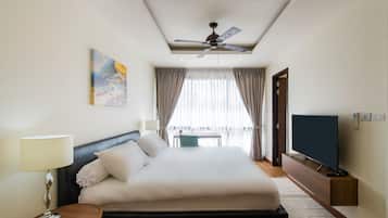 3-Bedroom Apartment | 3 bedrooms, in-room safe, individually decorated, individually furnished