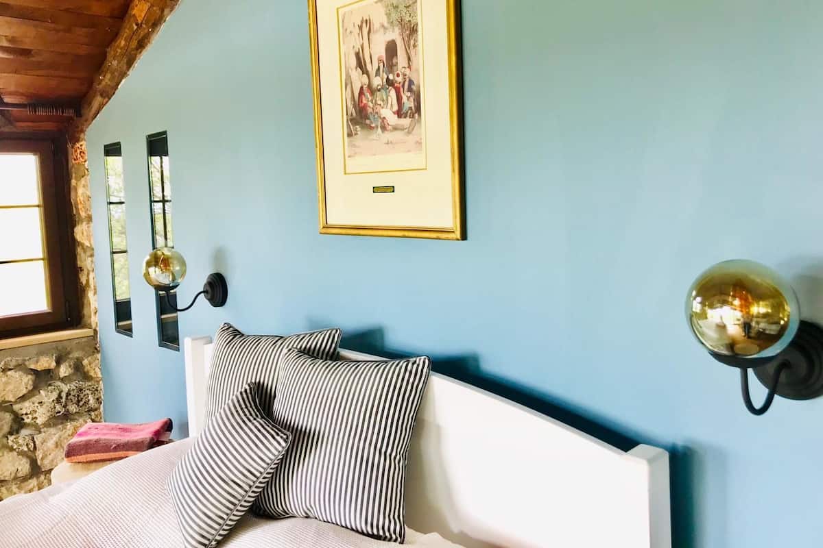 Deluxe tweepersoonskamer, 1 queensize bed, uitzicht op zee | 6 slaapkamers, luxe beddengoed, een kluis op de kamer