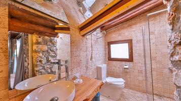 Grand Double Room, Sea View (Double) | Premium bedding, in-room safe, individually decorated