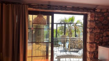 Standard Double Room, 1 Queen Bed, Garden View | Premium bedding, in-room safe, individually decorated