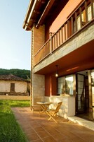 Tabla de planchar con plancha, cunas gratuitas, wifi gratis