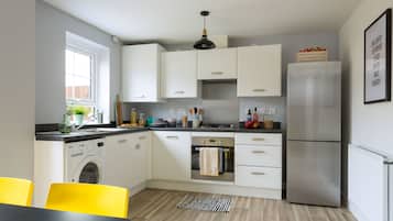 My Tetamu 3 Bedroom House | Private kitchen | Fridge, microwave, oven, stovetop