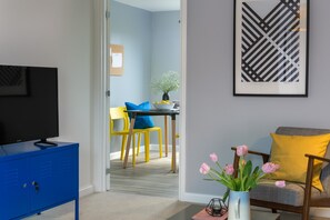 My Tetamu 3 Bedroom House | Hypo-allergenic bedding, blackout curtains, iron/ironing board - My Tetamu 3 Bedroom House (Coventry)