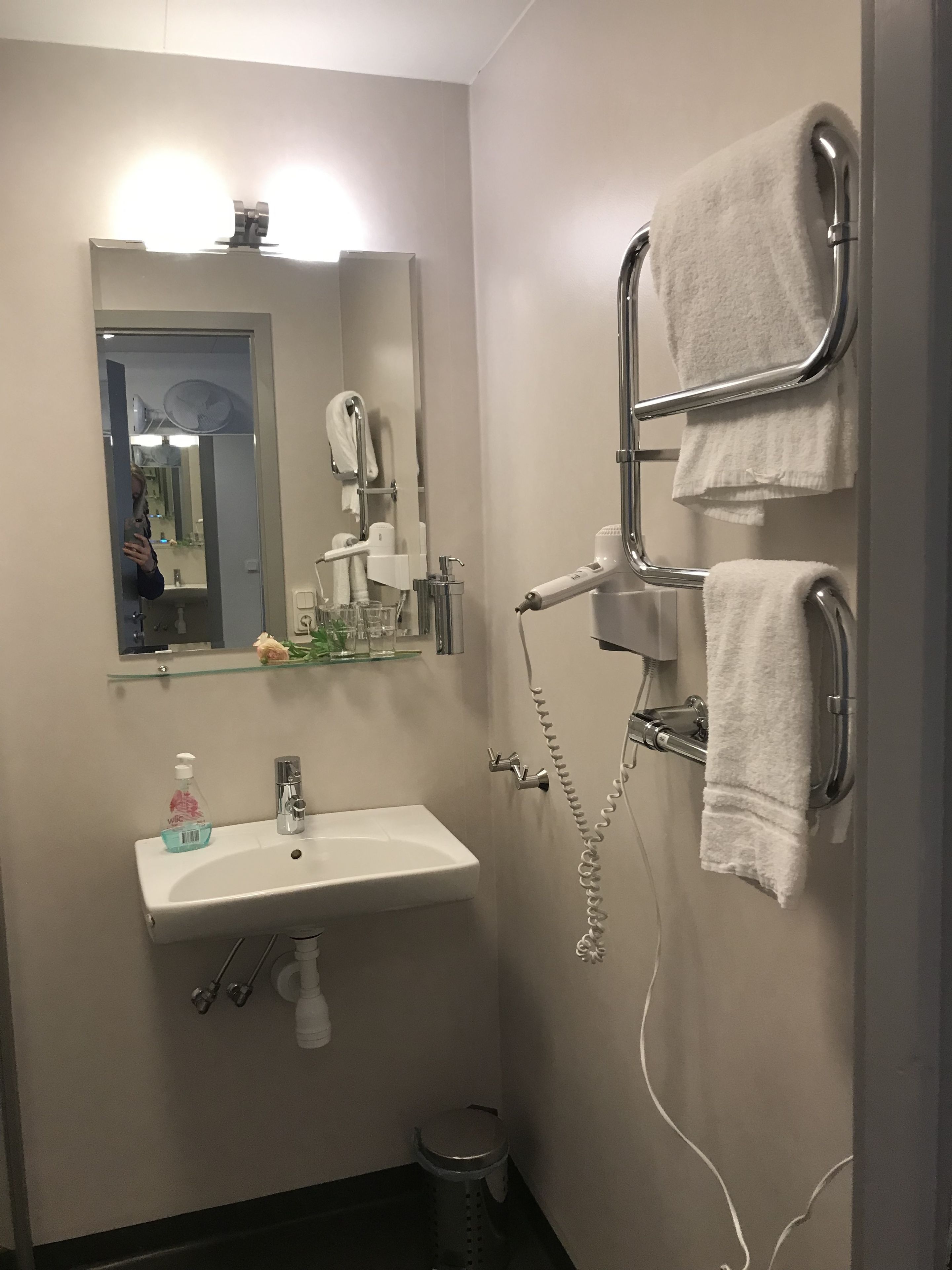 double room | bathroom sink