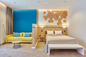 Premium bedding, Tempur-Pedic beds, in-room safe, desk