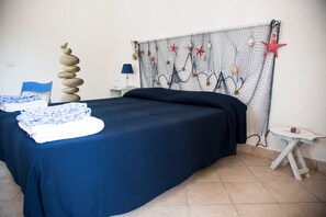 1 bedroom, desk, blackout curtains, free cots/infant beds - La Taverna dei Ciucci Bed & Breakfast (Capaccio-Paestum)