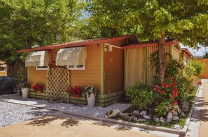 Bungalow, 2 Bedrooms (Morea) | Free cribs/infant beds, rollaway beds, bed sheets