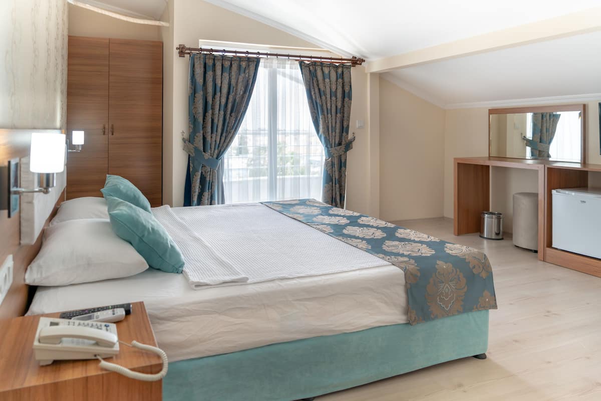 1 bedroom, minibar, in-room safe, desk