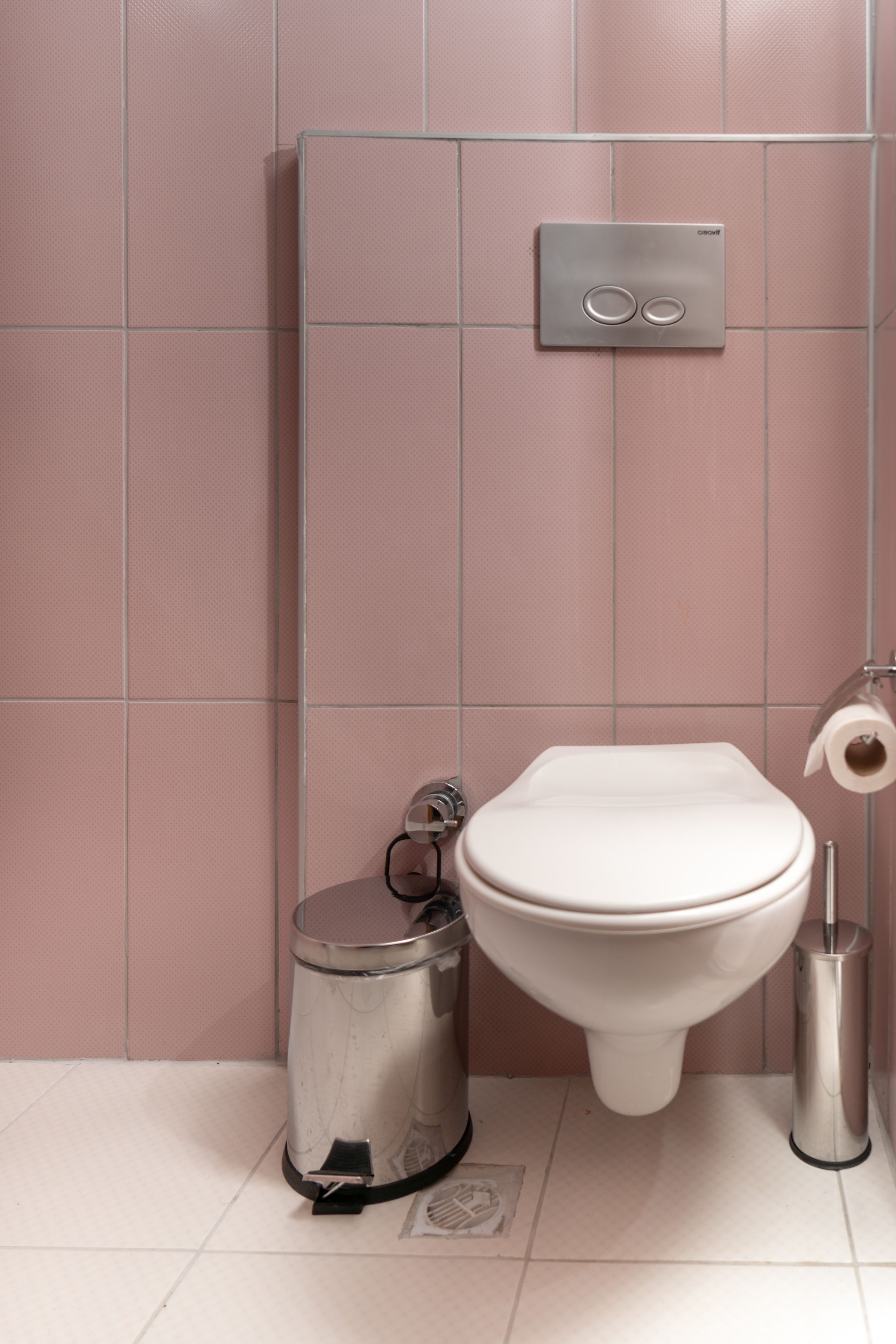 standard room | bathroom amenities | shower, free toiletries, hair dryer, slippers